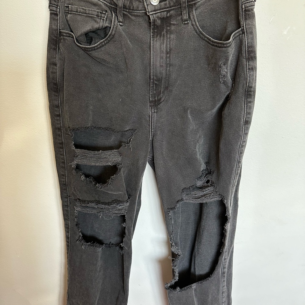 Hollister Black Super Distressed 11R Curvey Ultra High-Rise Vintage Straight